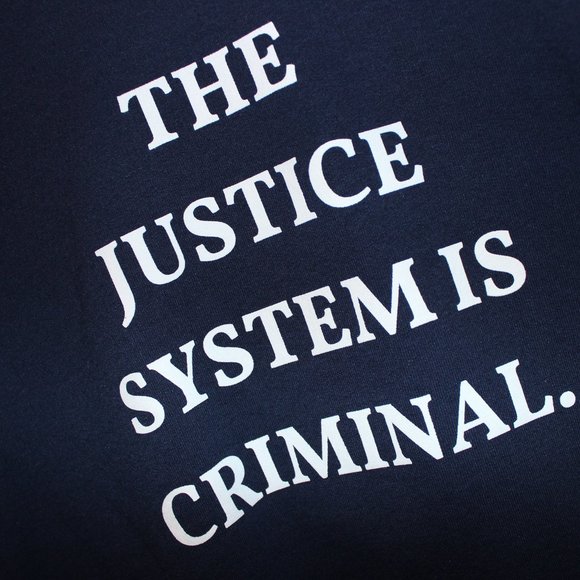 3/$55❤️BNWT vintage 2000s THE JUSTICE SYSTEM IS CRIMINAL sweater sweatshirt - Picture 2 of 5